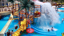 Splash Jungle Water Park Admission with Optional Transfer 